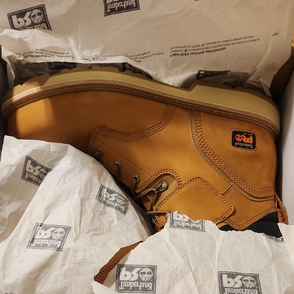 Timberland Tan Leather Boots with Rugged Sole